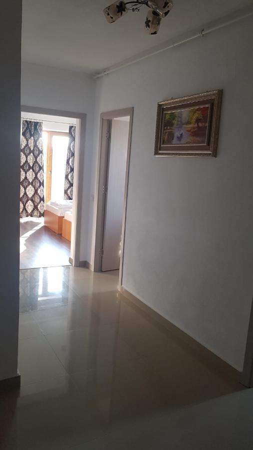 Apartament Teo Caransebeş Exterior foto